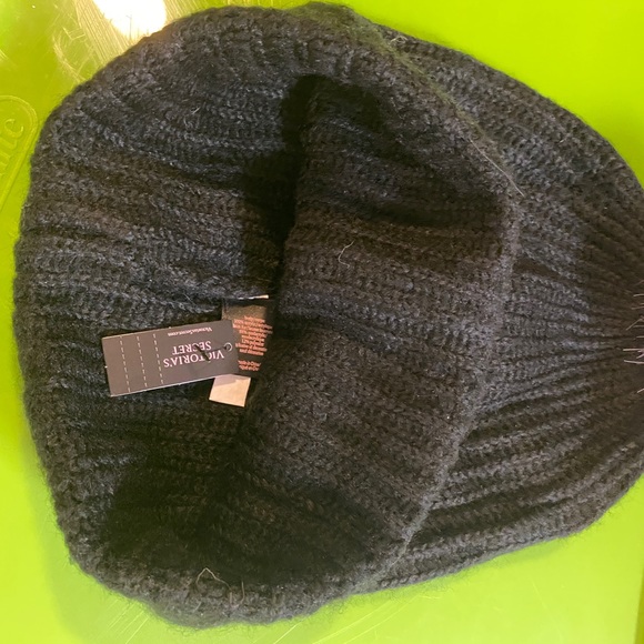 NWT ~ VS Winter Toboggan - Picture 3 of 3